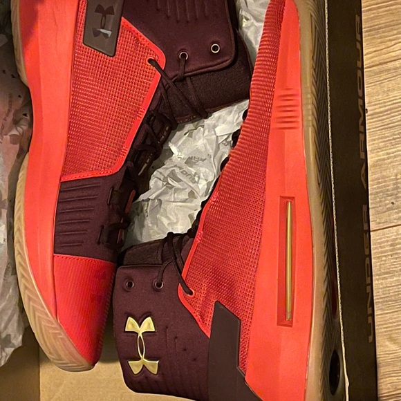 Under Armour Basketball Shoes sz14 - Picture 2 of 8